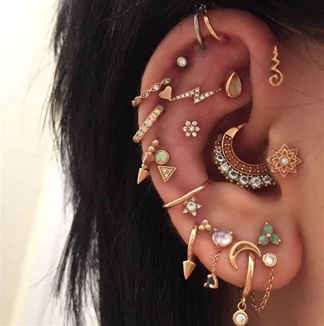 piercing weapon figgerits|A type of ear piercing .